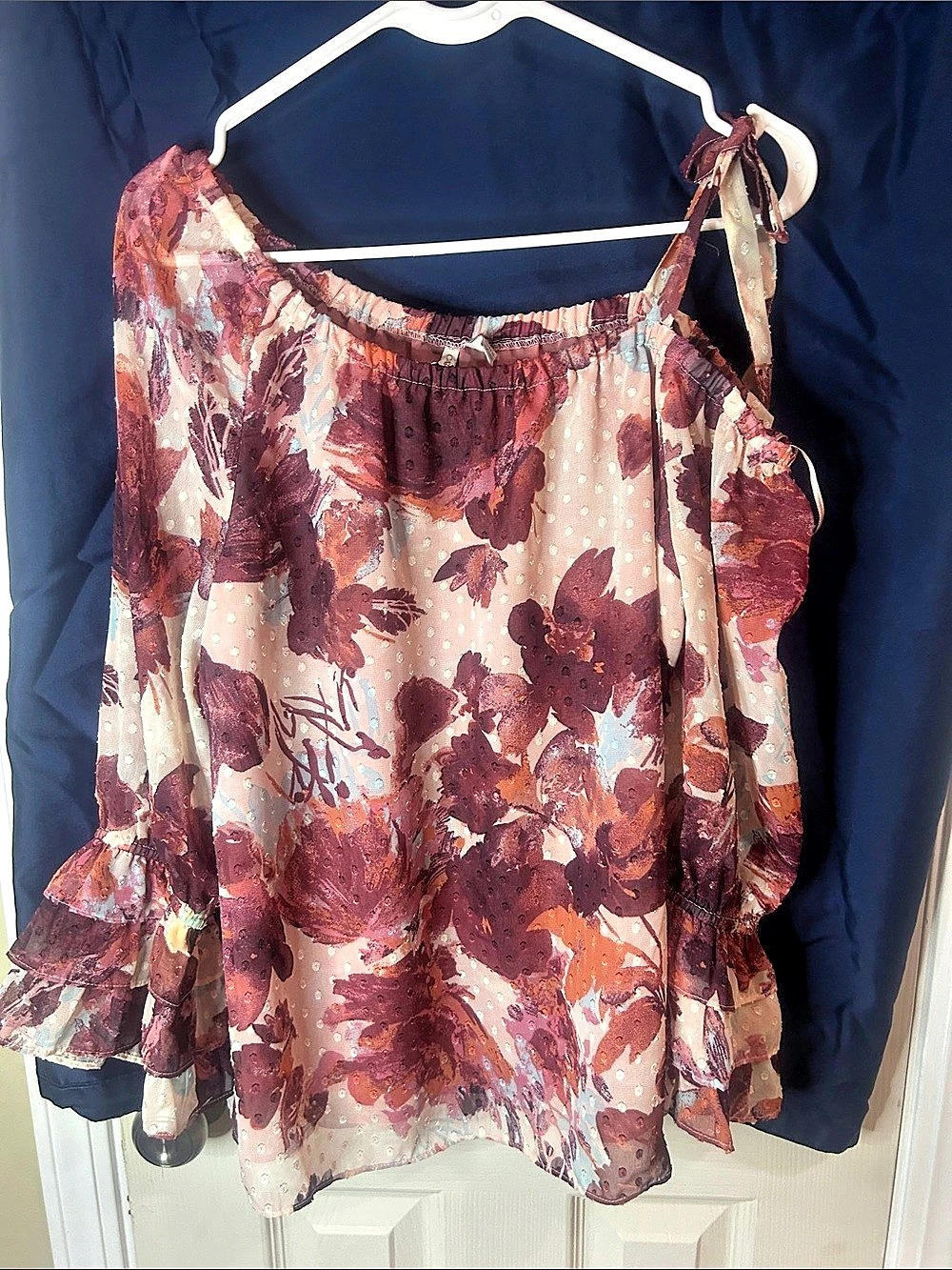 Umgee Floral Blouse in Pink & Red Size Large Like New
